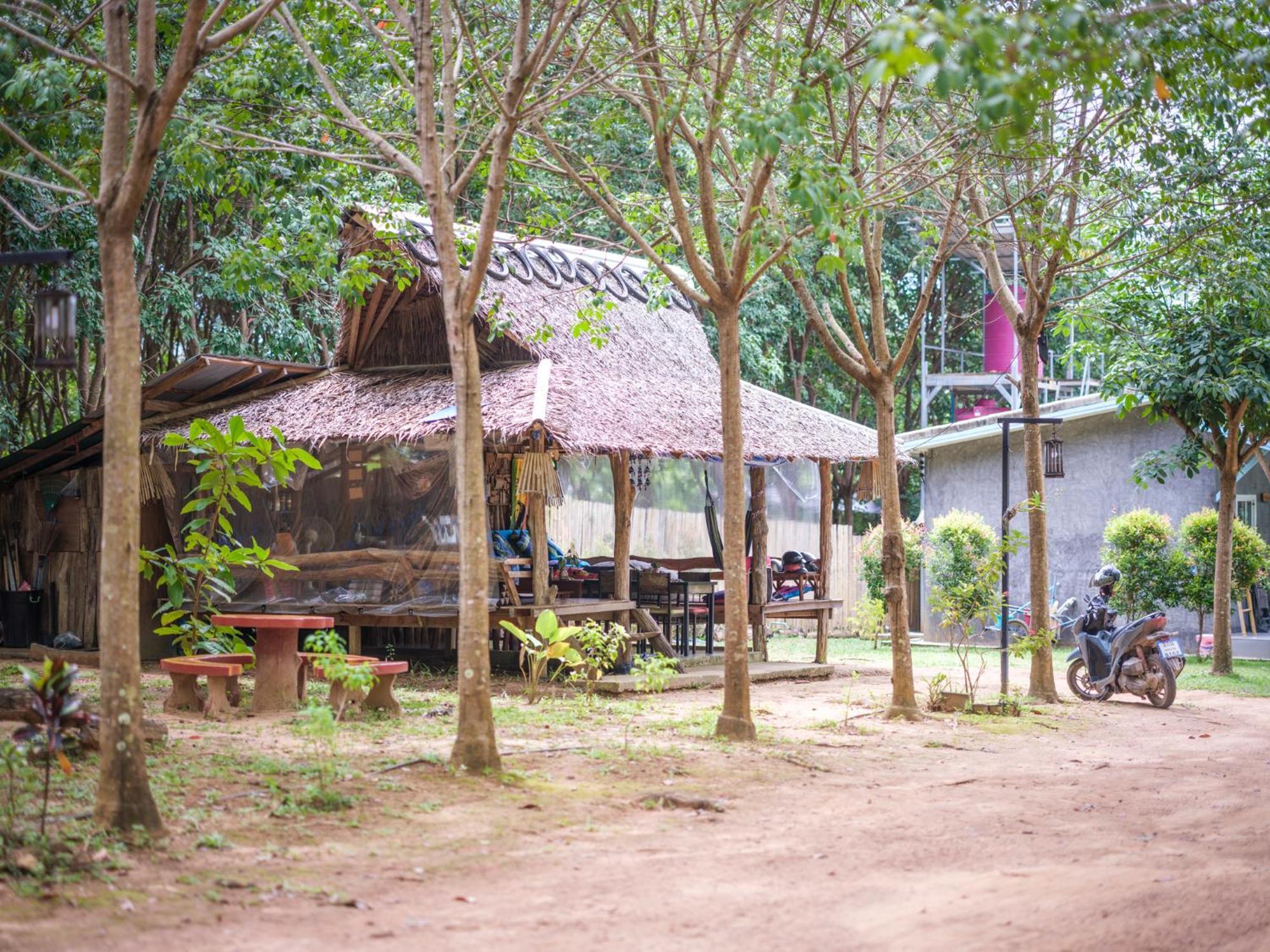 Enda Lanta Bungalows Ko Lanta Esterno foto